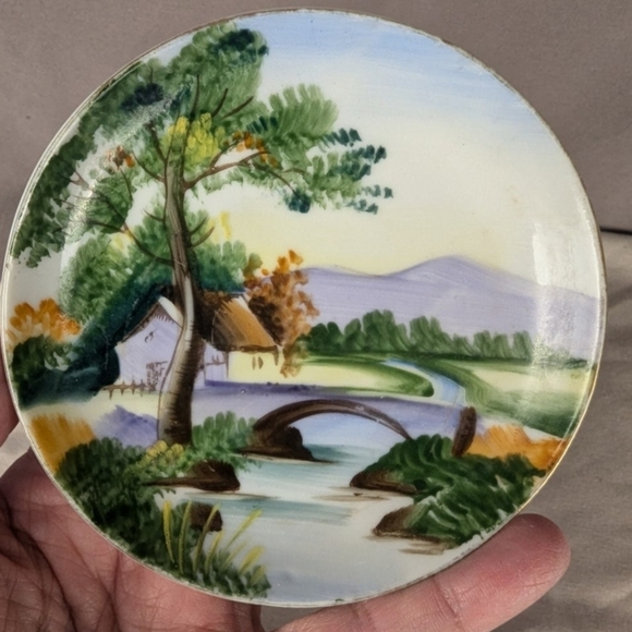 Ucagco miniature plates made in Japan and hand painted, set of 5, approx 4" wide - Picture 9 of 13